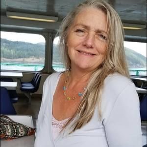 Meet your Posher, Teresa